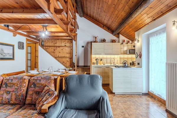 Bois, Domicile, Chalet, Plafond, Dur, Cabane En Rondins, Tache De Bois, Faisceau, Lumber, Grenier