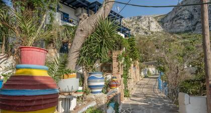 Villa 'Lila' with Sea View, Wi-Fi and Air Conditioning