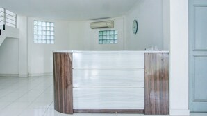 Interior - Luxury Twin Stay with Free WiFi and Parking (Bandar Lampung)