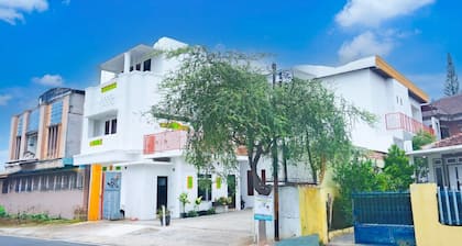Luxury Deluxe DBL Retreat W/ Free WiFi and Parking
