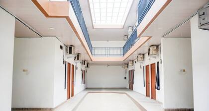 Luxury Deluxe DBL Retreat W/ Free WiFi and Parking
