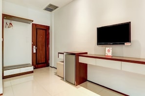 Interior - Luxury Deluxe DBL Retreat W/ Free WiFi and Parking (Bali)