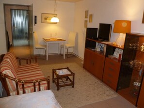 Living area - Vrbo Property (Reichenau)