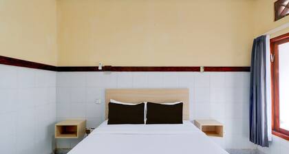 Luxury Deluxe Double Escape with Parking and Pool