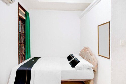 Cozy Double Escape W/ Free WiFi and Parking