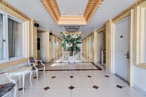 Interior - Stylish DBL Suite Escape W/ Free WiFi and Parking (Bali)