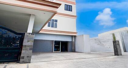 Cozy Single Escape with Free WiFi and Parking