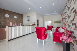 Lobby - Luxury Deluxe DBL Retreat W/ Free WiFi and Parking (Makassar)