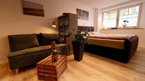 Room - Vrbo Property (Peiting)