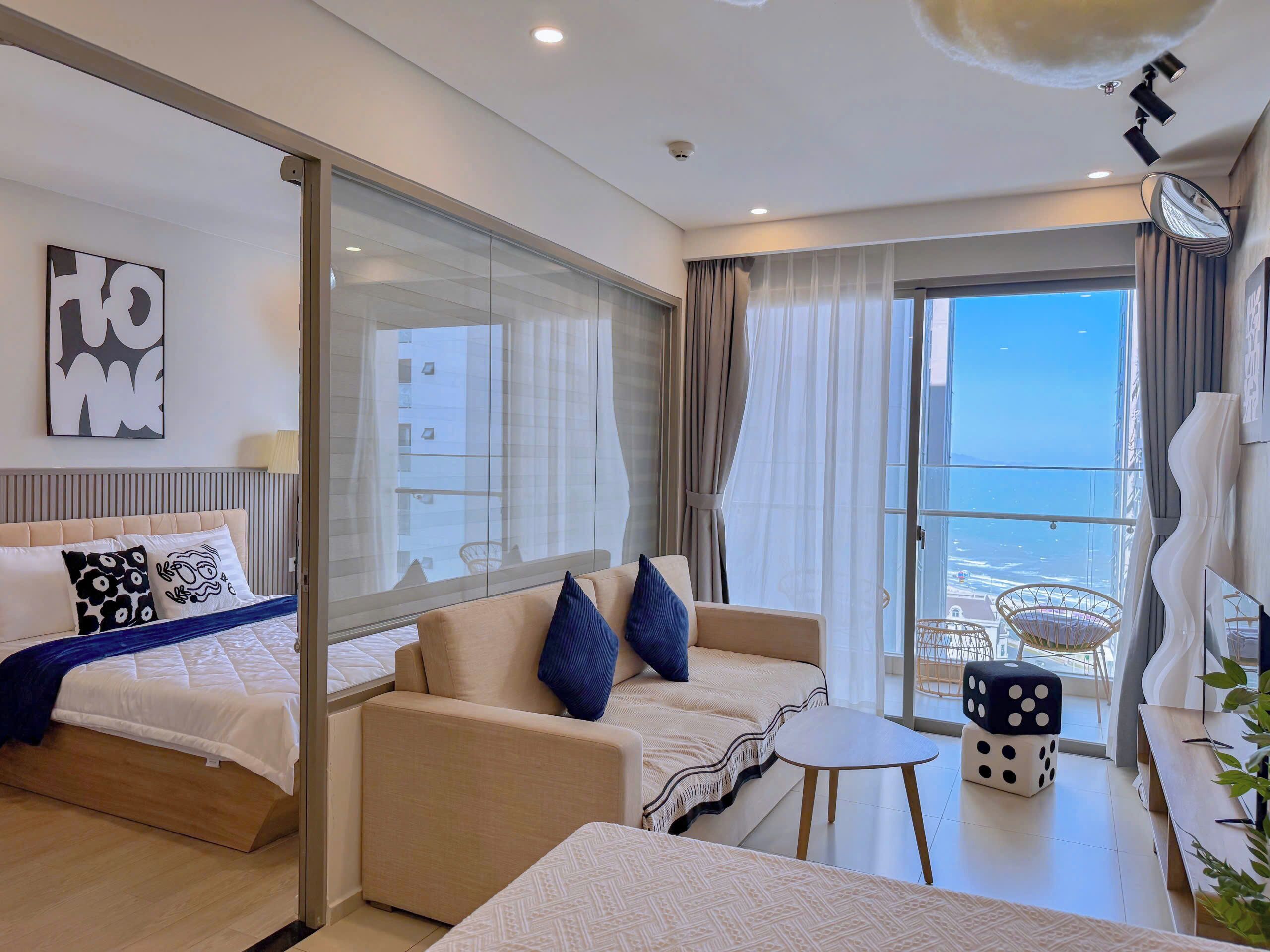  Apartment, 2 bedrooms, balcony, partial sea view | Individually furnished, desk, laptop workspace, blackout curtains