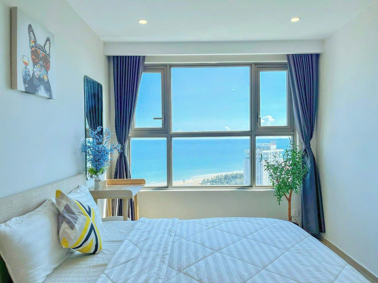  Apartment, 3 bedrooms, balcony, sea view | 각각 다르게 가구 비치, 책상, 노트북 작업 공간, 암막 커튼