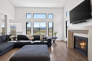 Smart TV, fireplace, table football, offices - Private Hot Tub + Game Room + Mountain Views | Neat Main Street Park City (Park City)