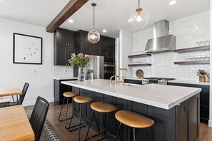 Dining - Private Hot Tub + Game Room + Mountain Views | Neat Main Street Park City (Park City)