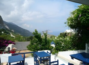 Outdoor dining - Room 3 at Pagali Hotel in Amorgos (Órmos Aiyialís)