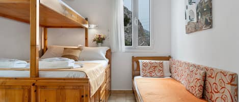 1 bedroom, WiFi, bed sheets