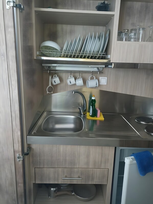 Private kitchen - Room 19 at Pagali Hotel in Amorgos (Órmos Aiyialís)
