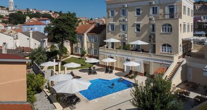 Beautiful vacation apartment in a vacation complex with private pool and garden