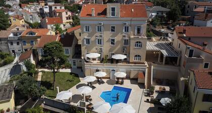 Beautiful vacation apartment in a vacation complex with private pool and garden