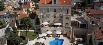 Beautiful vacation apartment in a vacation complex with private pool and garden