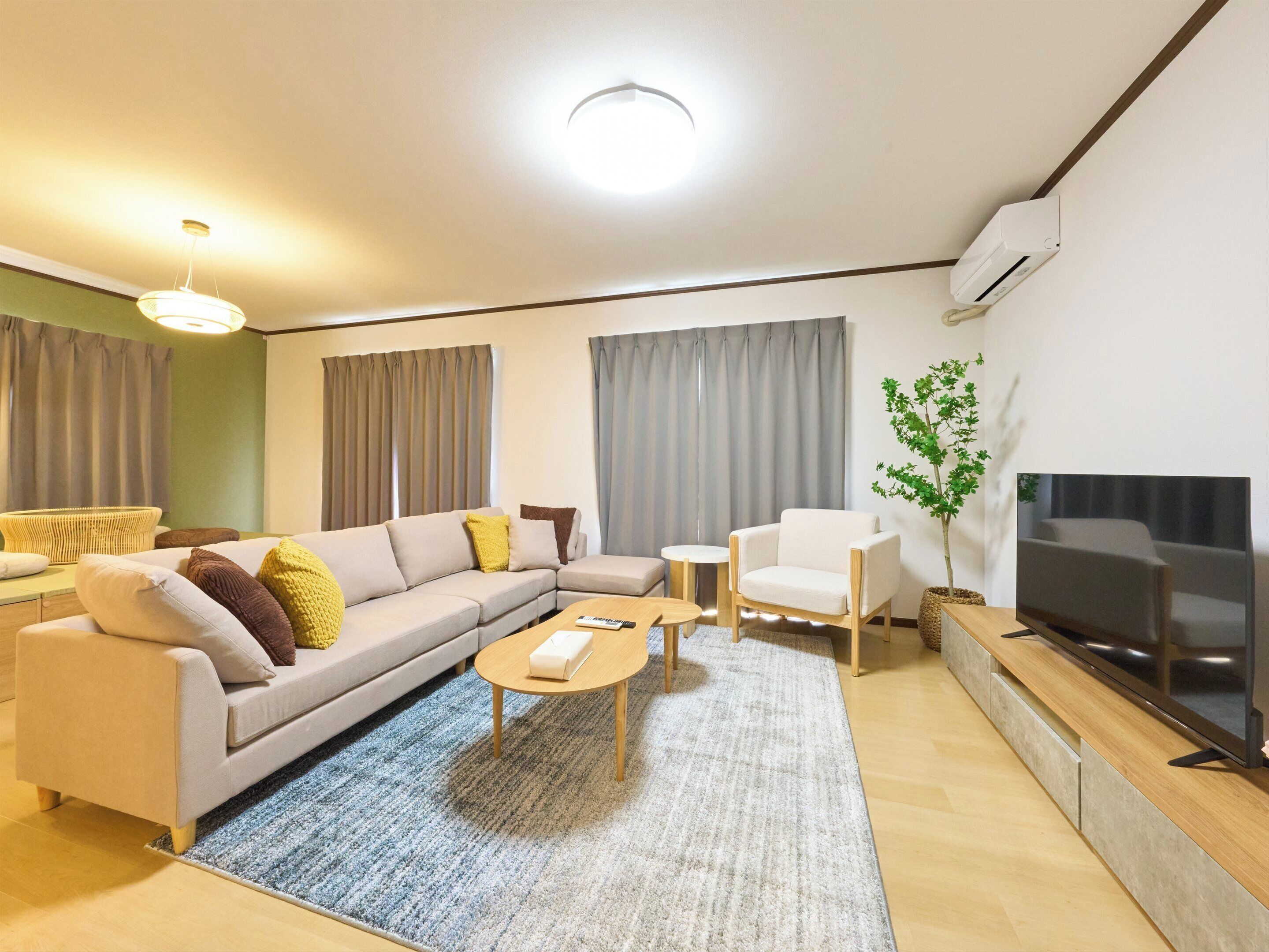 Apartamento superior, 3 quartos, para não fumantes (maisonette) | Área de estar | TV de tela plana 50 polegadas com canais digitais
