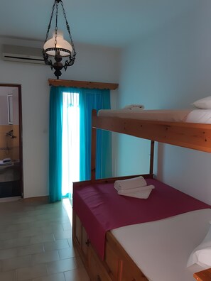 Room - Room 1 at Pagali Hotel with Garden View (Órmos Aiyialís)