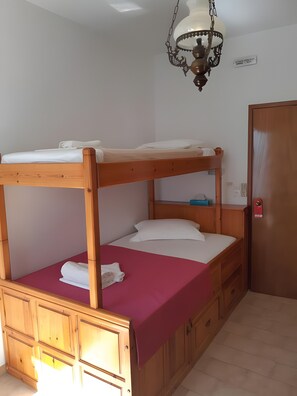 Room - Room 1 at Pagali Hotel with Garden View (Órmos Aiyialís)