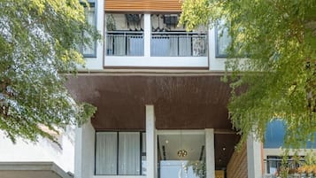 Bagian depan properti