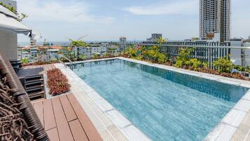 Kolam renang outdoor