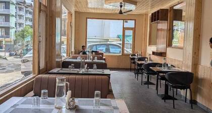 The Glacier Inn By Modis