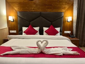 Superior Room | Desk, free WiFi - The Glacier Inn By Modis (Manali)