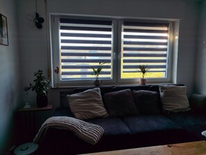 Living area - Apartment 'Fewo Im Grünen Near Listertalsperre' with Private Terrace, Garden & Wi-Fi (Meinerzhagen)