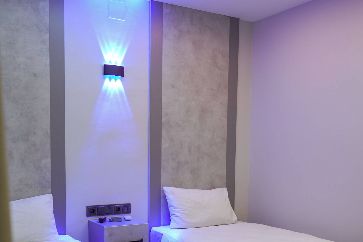 Classic Twin Room, Balcony, City View