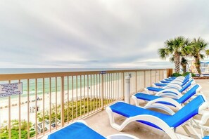 Property grounds - Beachfront Unit 2304 – Family-Friendly, Oceanfront with Pool and Beach Access (Panama City)