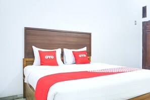 Room - Cozy Double Escape W/ Free WiFi and Parking (Bandar Lampung)