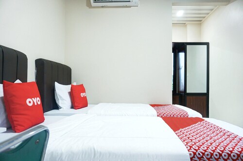 Luxury Twin Stay with Free WiFi and Parking