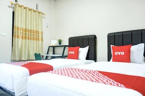 Room - Luxury Twin Stay with Free WiFi and Parking (Bandar Lampung)
