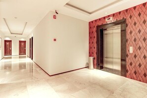 Interior - Stylish DBL Suite Escape W/ Free WiFi and Parking (Bali)