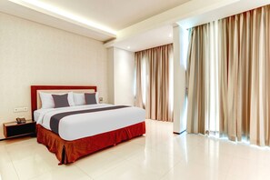 Room - Stylish DBL Suite Escape W/ Free WiFi and Parking (Bali)