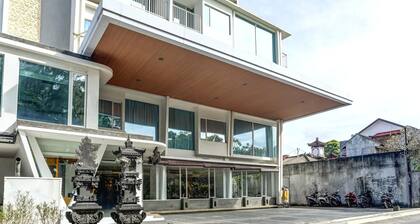 Luxury Twin Stay with Free WiFi and Parking