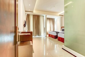 Room - Stylish Twin Suite Escape W/ Free WiFi and Parking (Bali)