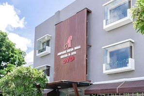 Unclassified image, 2 of 19, button - Luxury Deluxe DBL Escape W/ Free WiFi and Parking (Bali)