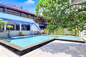 Holiday Home Swimming Pool