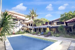 Holiday Home Swimming Pool - Stylish Double Suite Escape with Parking (Bali)