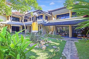 Exterior - Budget Friendly Male Dorm Stay with Free WiFi (Bali)