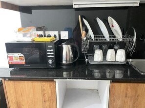 Microwave, oven, stovetop - Modern Cozy Studio-Next to TRM Mall (Nairobi)
