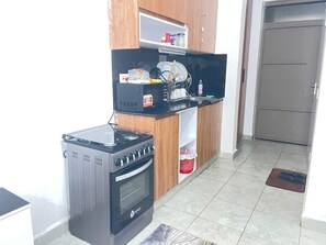 Microwave, oven, stovetop - Modern Cozy Studio-Next to TRM Mall (Nairobi)