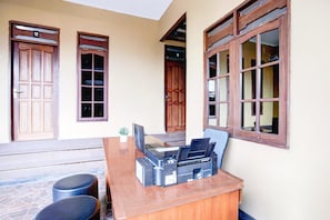 Entrance / Reception