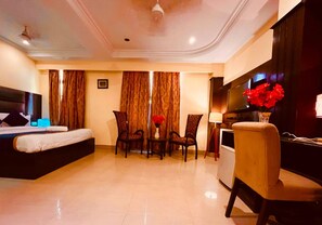 Chambre supérieure double, vue sur la ville | Vue de la chambre