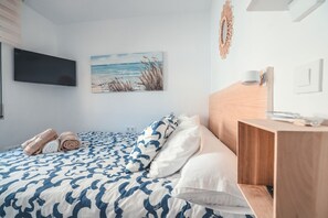 3 bedrooms, iron/ironing board, WiFi, bed sheets - Baylight Retreat Apartment (El Puerto de Santa María)