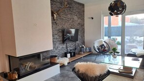 TV - Villa Palma-Peroj by Villas Guide (Peroj)